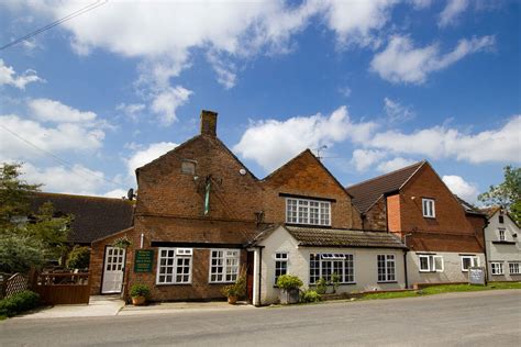 the tudor pub|tudor lodge slimbridge.